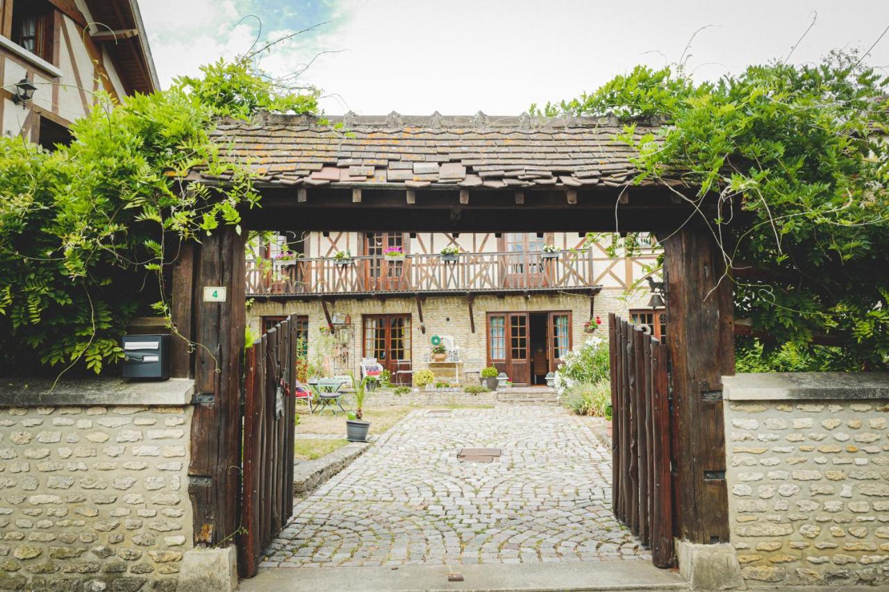 Au Fil De L'Eau & Gite "Le Jardin Du Moulin" Fourges Kültér fotó